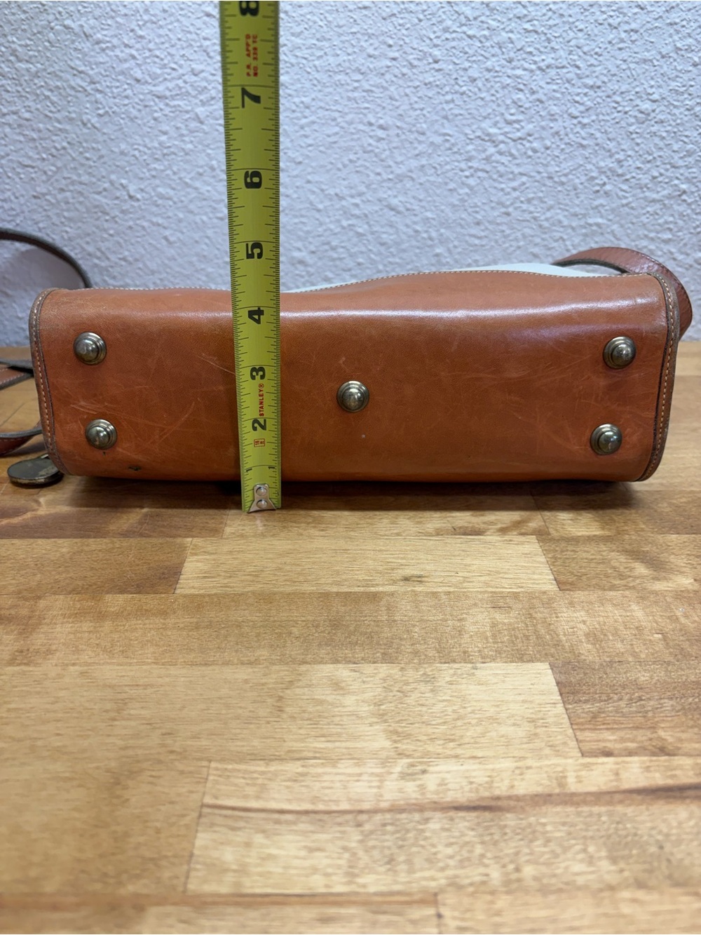 Vintage Dooney & Bourke AWL Crossbody Bag Taupe Tan Leather USA Satchel - Picture 13 of 13